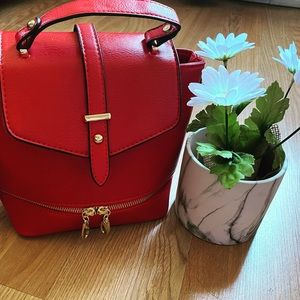 Meet your Posher, Ella